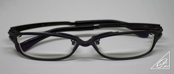 【1年愛用レビュー】フォーナインズ(999.9)のメガネS-821Tを着け倒してわかった「一生モノの真価」と逆Rヒンジの圧倒的フィット感